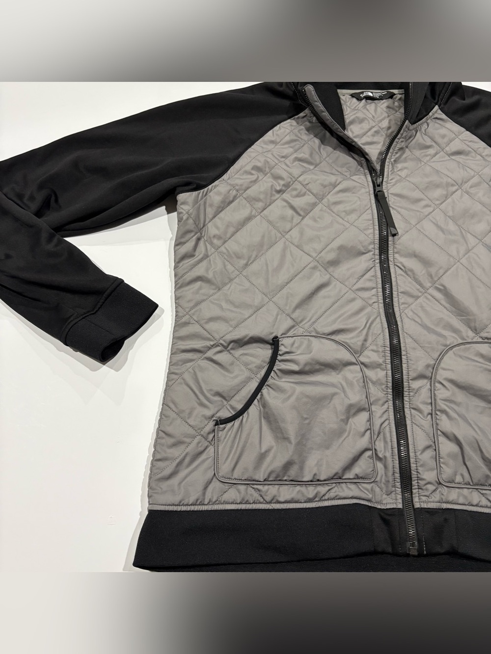 The North Face Womens XL Gray Black Quilted Hooded Jacket Full Zip Hybrid - Picture 4 of 9